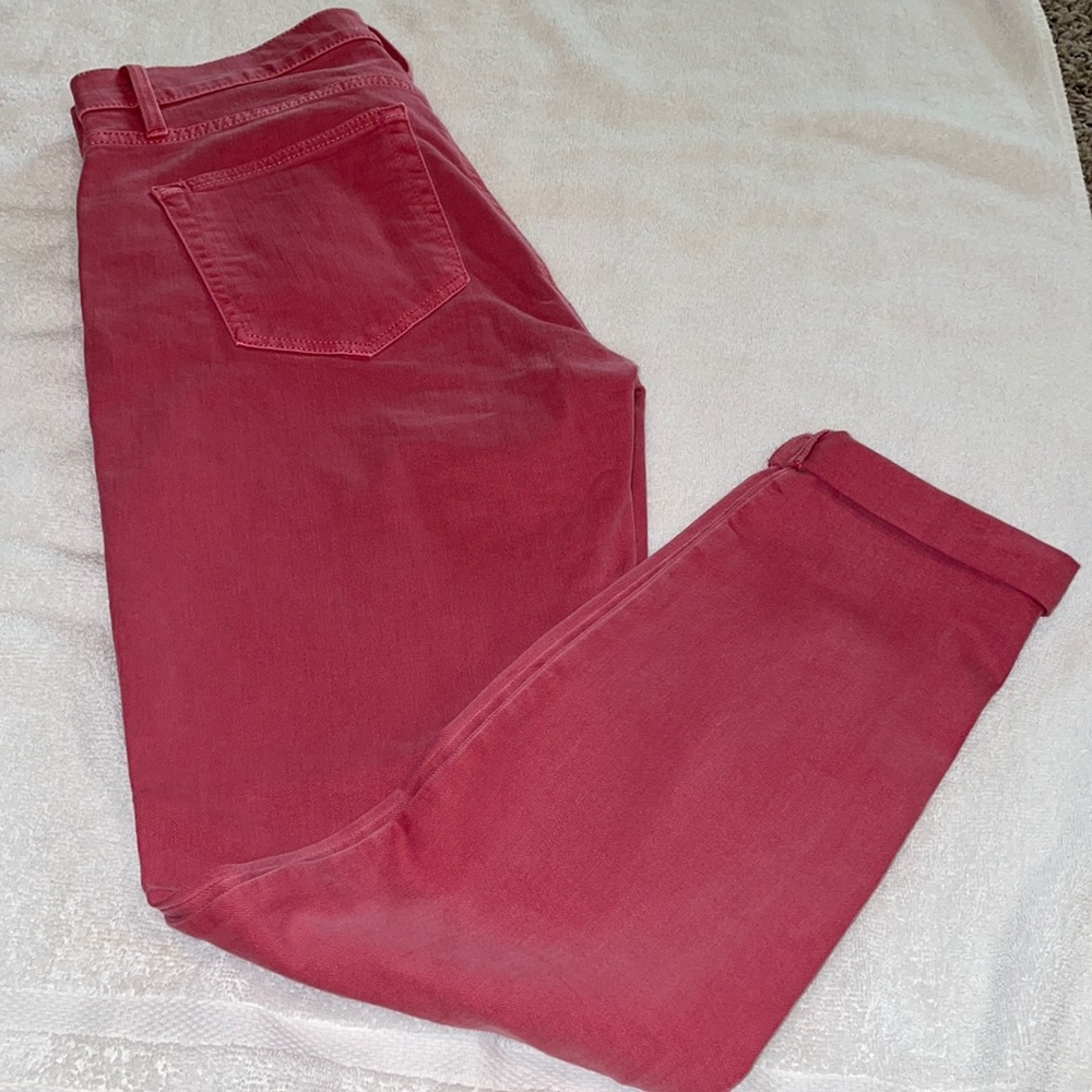 Loft “Nantucket faded red” size 28/6 Modern Skinny Crop jeans, excellent cond.